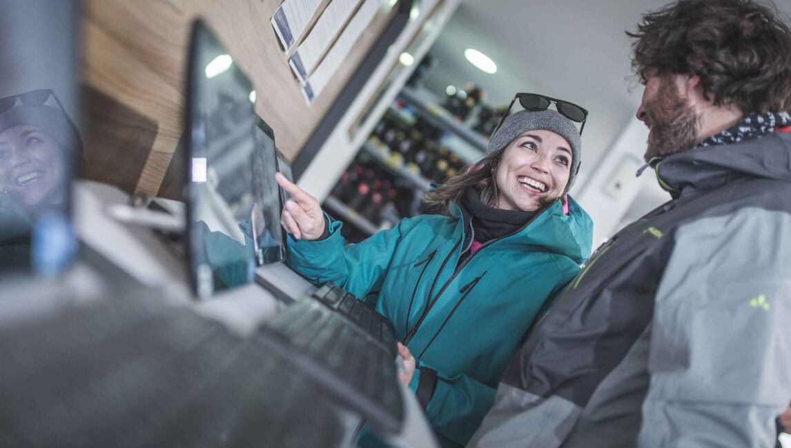 In the ski rental © Manuel Kottersteger